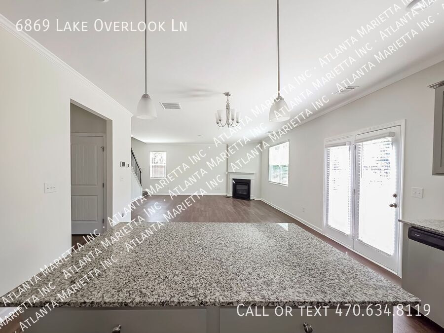 5-Bedroom Craftsman in Sterling on the Lake with Resort-Style Amenities property image