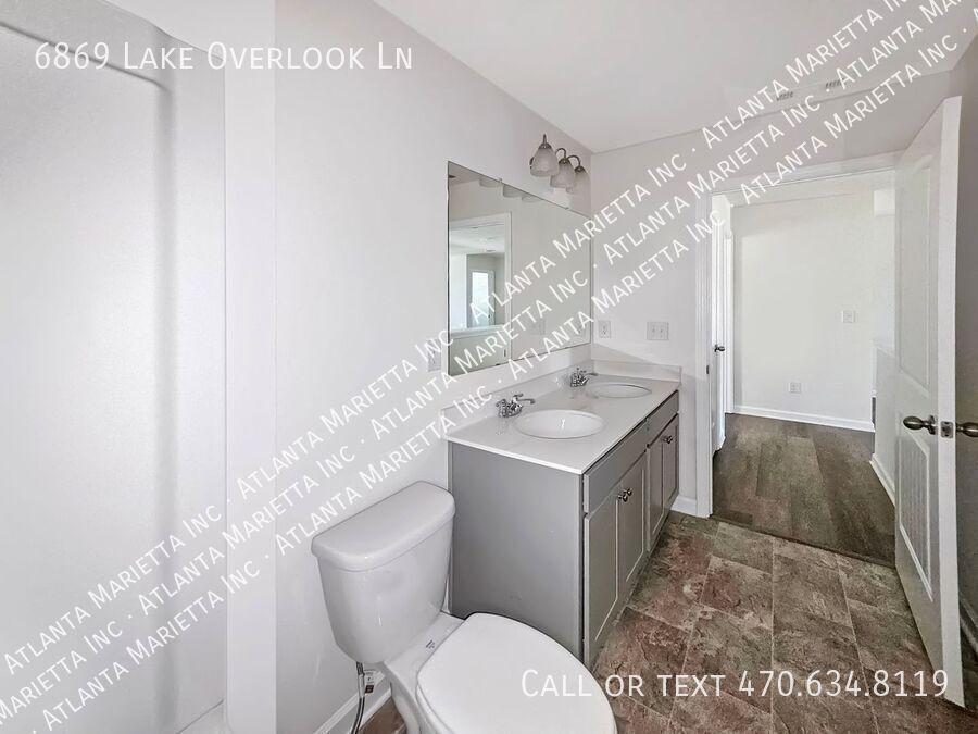 5-Bedroom Craftsman in Sterling on the Lake with Resort-Style Amenities property image