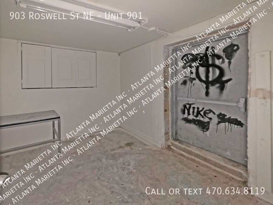 High-Visibility Retail Space Near the Big Chicken and Baptist Church on Roswell Road property image