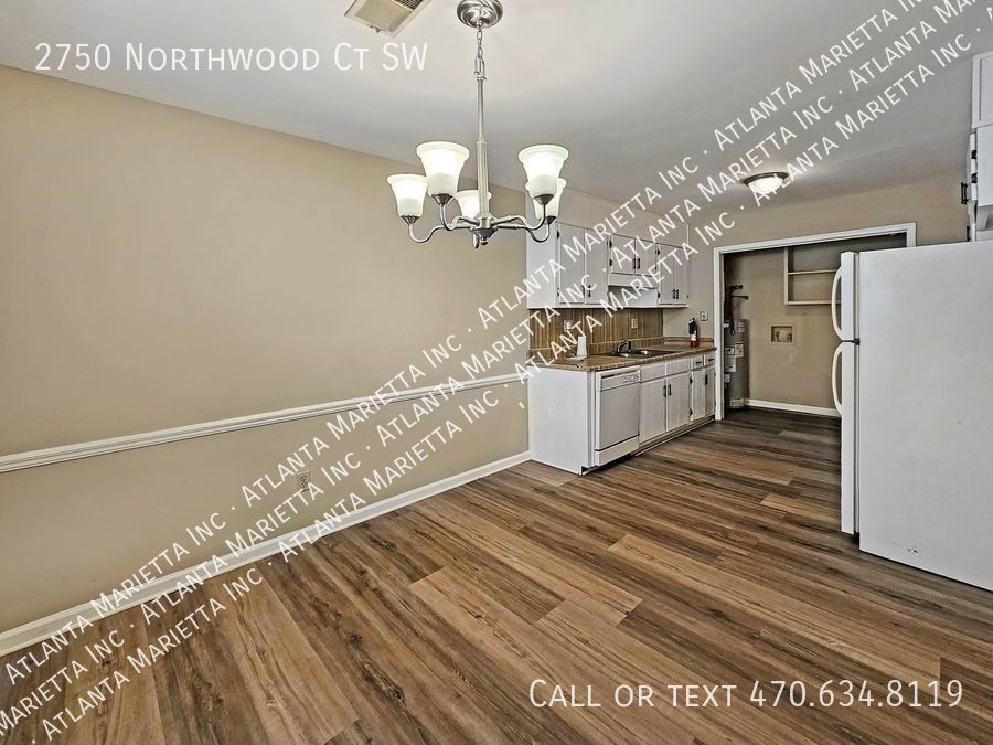 Recently Updated 2/2.5 Flat in Duplex Building property image