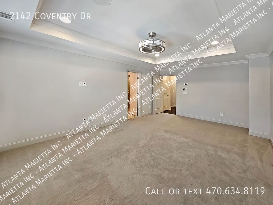 Luxury Brookhaven Townhome in Gated Townsend Community property image