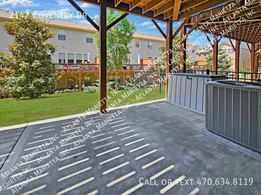 Luxury Brookhaven Townhome in Gated Townsend Community property image