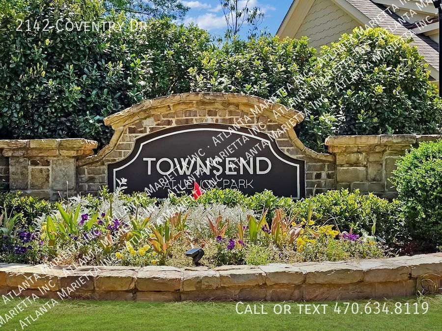 Luxury Brookhaven Townhome in Gated Townsend Community property image
