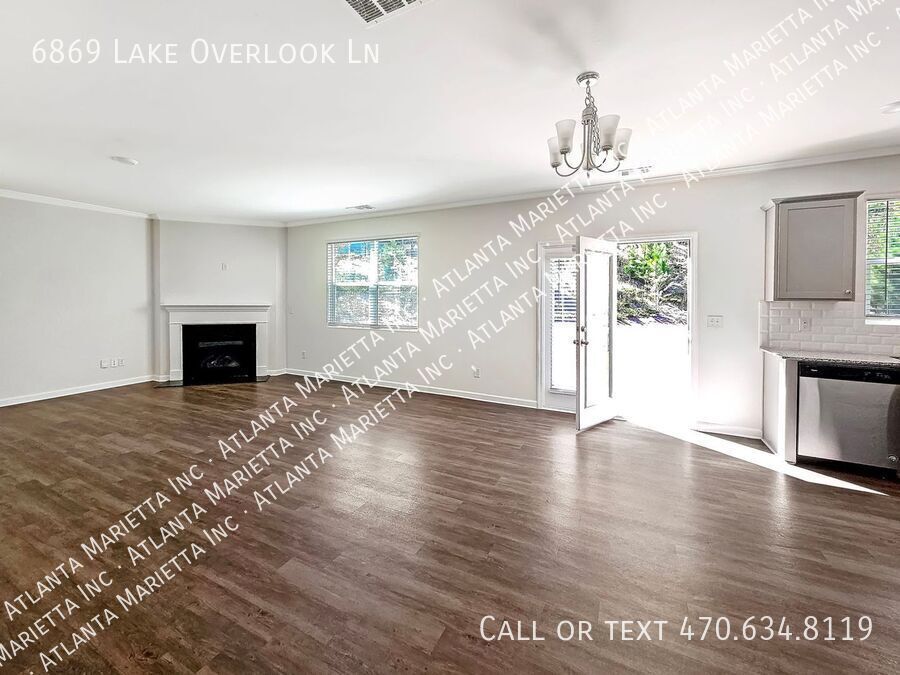 5-Bedroom Craftsman with Resort-Style Amenities in Sterling on the Lake property image