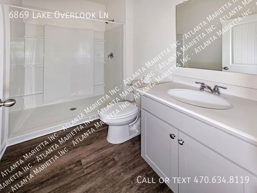 5-Bedroom Craftsman with Resort-Style Amenities in Sterling on the Lake property image