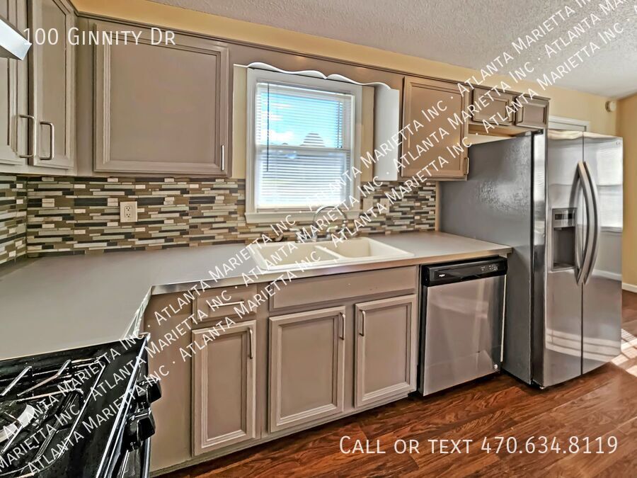 Charming 3 Bed, 2 Bath Split-Level Home in Douglasville property image