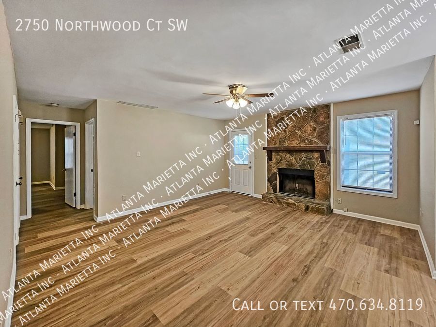 Recently Updated 2/2.5 Flat in Duplex Building - Housing Vouchers Accepted property image