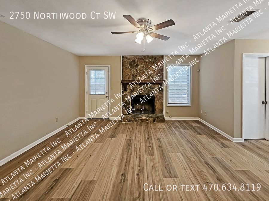 Recently Updated 2/2.5 Flat in Duplex Building - Housing Vouchers Accepted property image