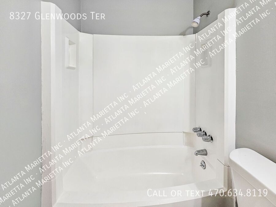 Coming January 1 - Charming 3-Bedroom, 1.5-Bath Duplex in Riverdale - Housing Vouchers Accepted property image