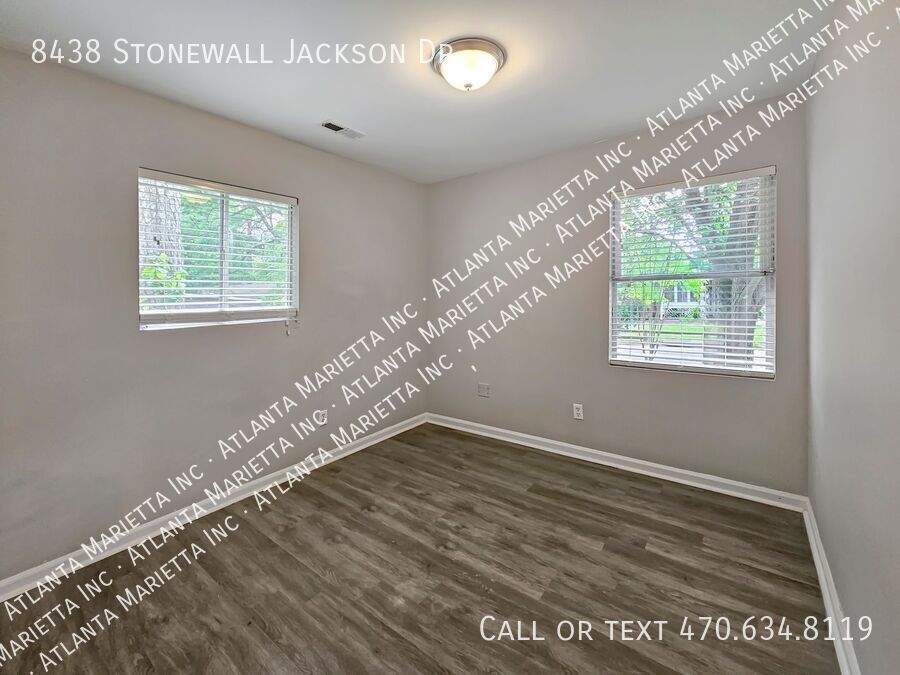 Updated 3-Bedroom Brick Ranch in Jonesboro with Fenced Yard & Prime Location property image