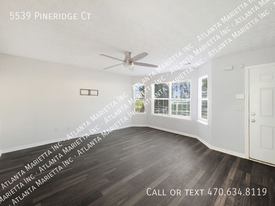 Charming Forest Park Townhome with Modern Finishes property image