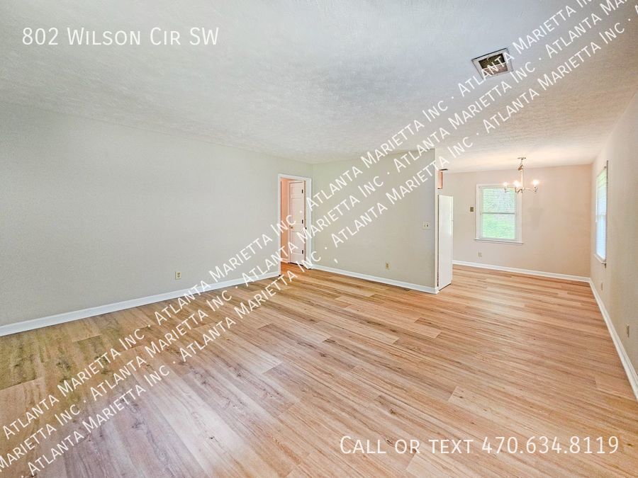 COMING IN APRIL! Beautifully Updated 2/2 Flat Near Marietta Square - Housing Vouchers Accepted property image