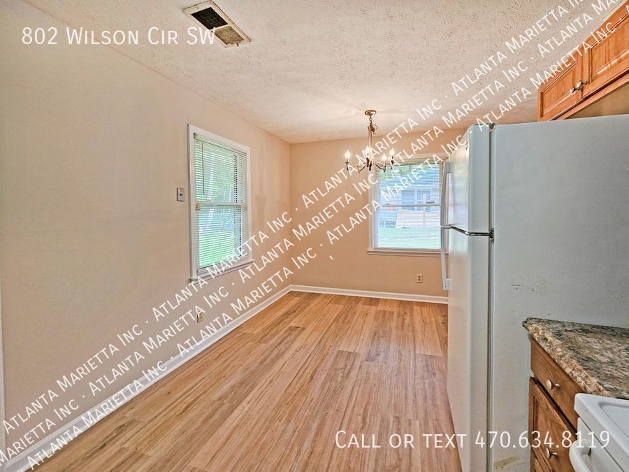 COMING IN APRIL! Beautifully Updated 2/2 Flat Near Marietta Square - Housing Vouchers Accepted property image