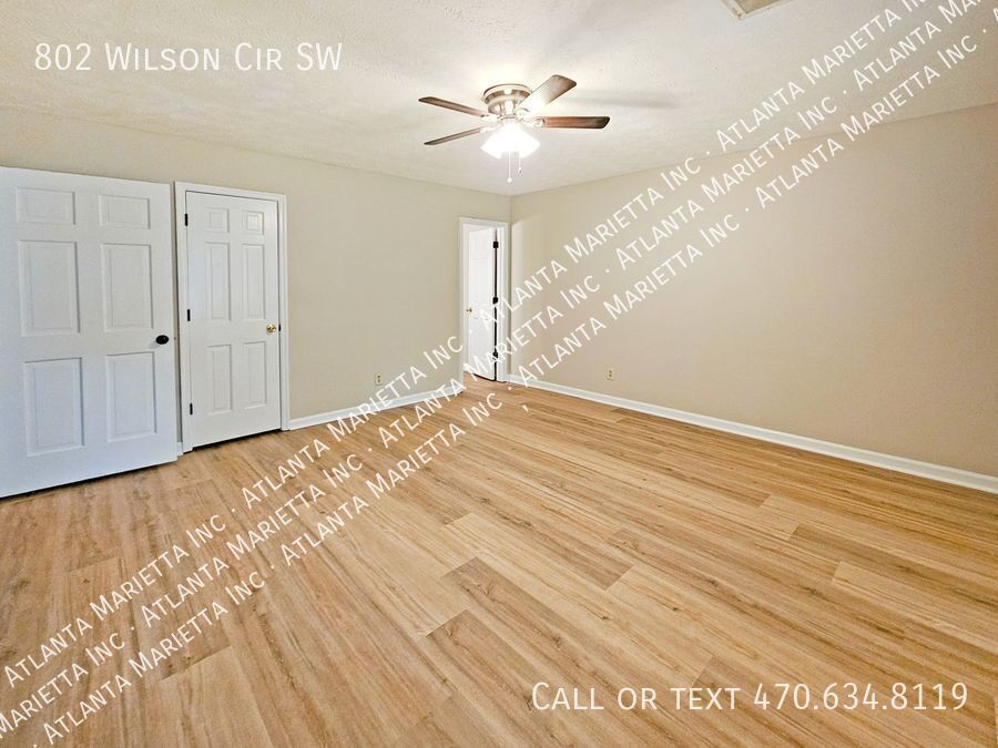 COMING IN APRIL! Beautifully Updated 2/2 Flat Near Marietta Square - Housing Vouchers Accepted property image