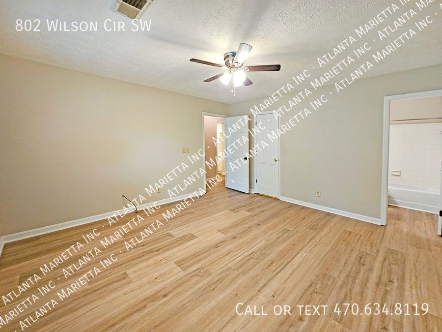 COMING IN APRIL! Beautifully Updated 2/2 Flat Near Marietta Square - Housing Vouchers Accepted property image