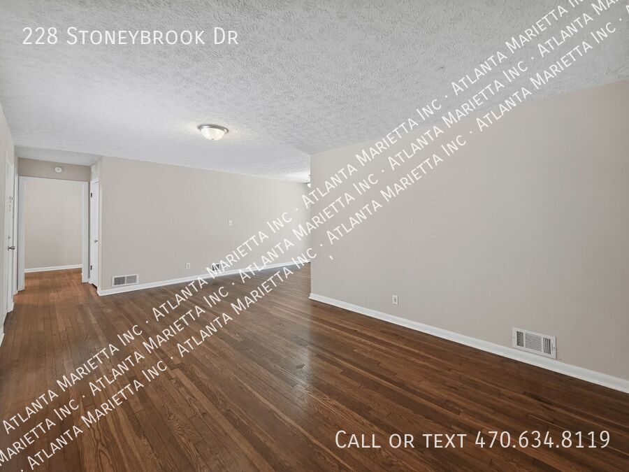 Charming Updated Ranch in Briarwood Hills | 3BR, Private Yard & Prime Location property image