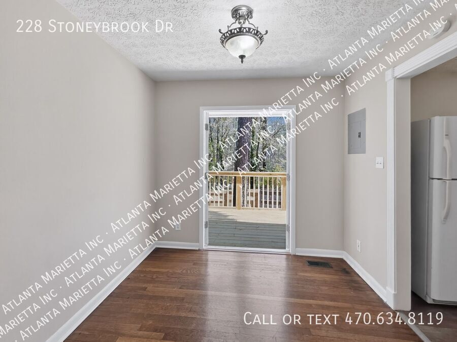 Charming Updated Ranch in Briarwood Hills | 3BR, Private Yard & Prime Location property image