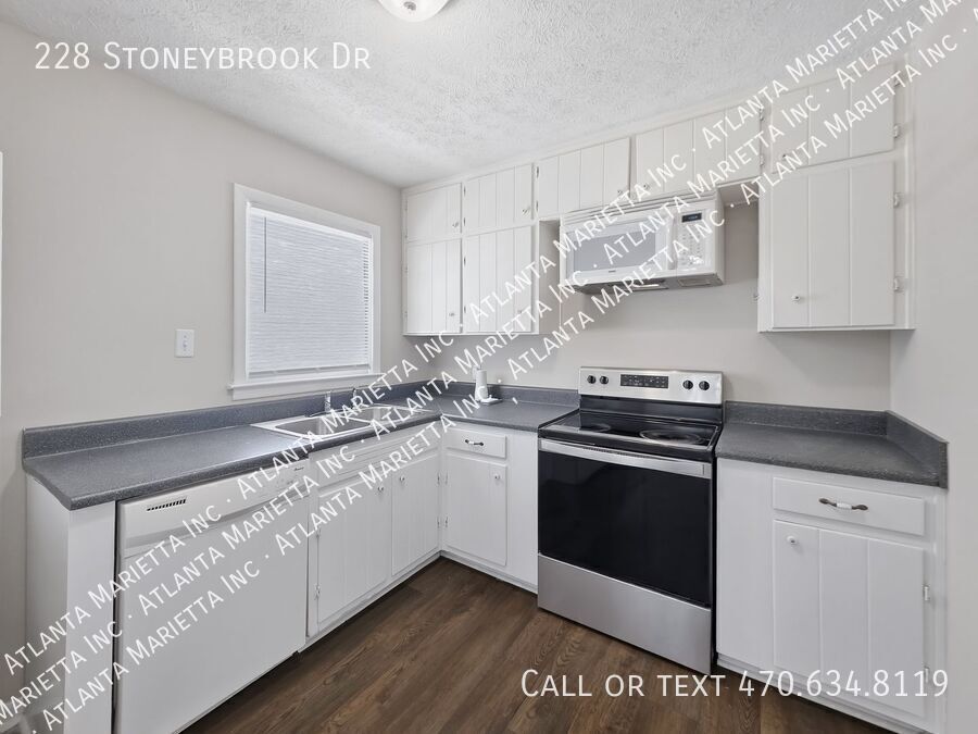 Charming Updated Ranch in Briarwood Hills | 3BR, Private Yard & Prime Location property image