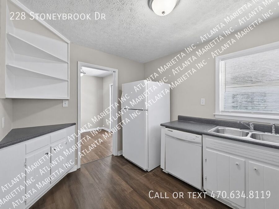 Charming Updated Ranch in Briarwood Hills | 3BR, Private Yard & Prime Location property image