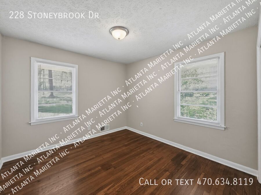 Charming Updated Ranch in Briarwood Hills | 3BR, Private Yard & Prime Location property image