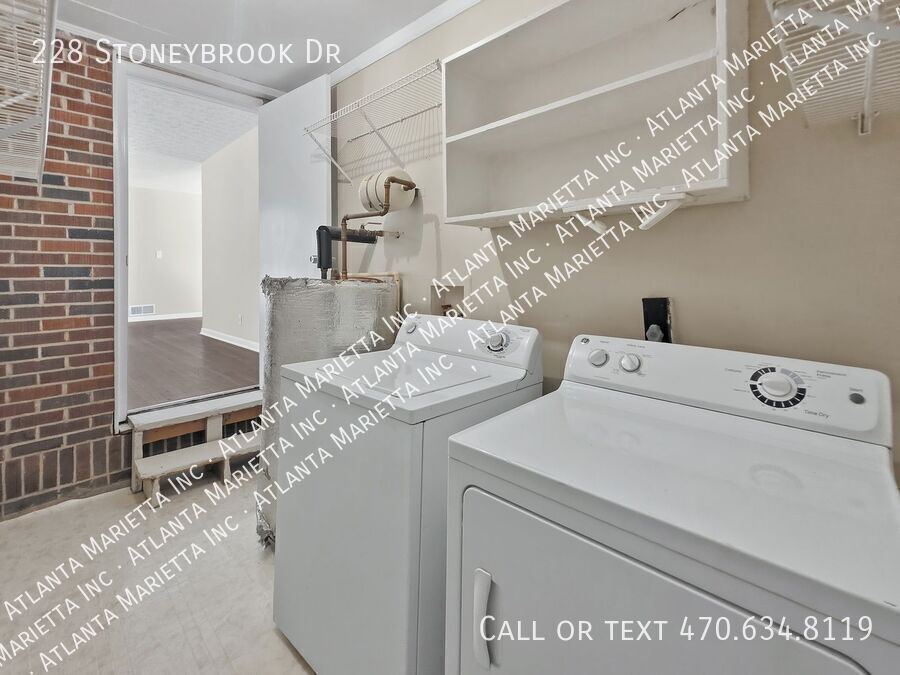 Charming Updated Ranch in Briarwood Hills | 3BR, Private Yard & Prime Location property image