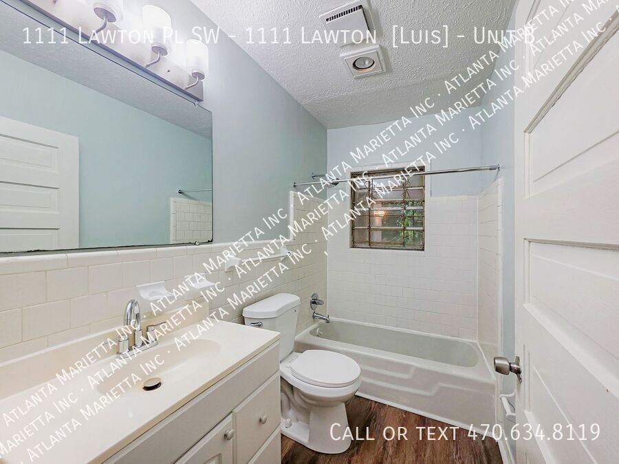 Updated 2-Bedroom Duplex with Modern Finishes in Atlanta’s West End - Housing Vouchers Accepted property image