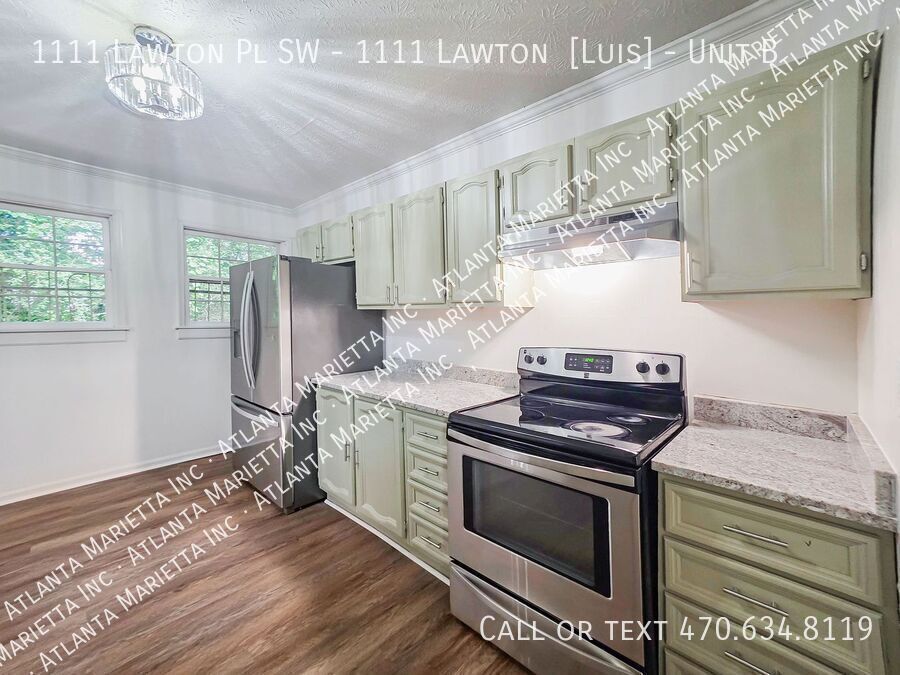 Updated 2-Bedroom Duplex with Modern Finishes in Atlanta’s West End - Housing Vouchers Accepted property image