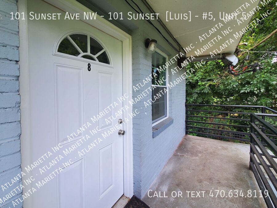 Beautifully updated 1 bedroom 1 bath apartment - Voucher Holders: Move In with Flex-Pay Security Deposit property image