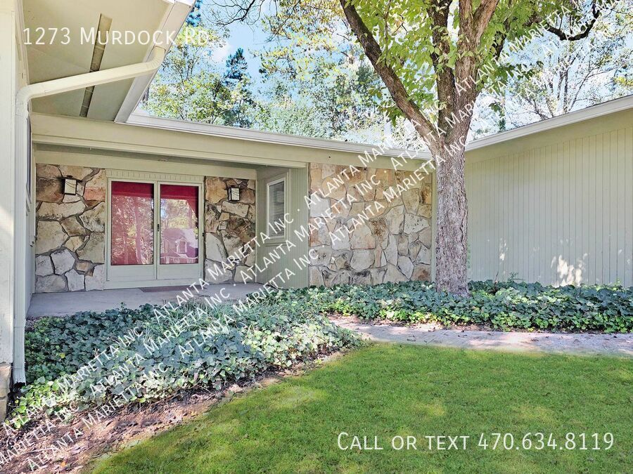 Stunning East Cobb Ranch in Top Walton High School District property image