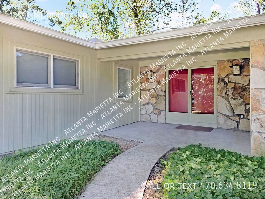 Stunning East Cobb Ranch in Top Walton High School District property image