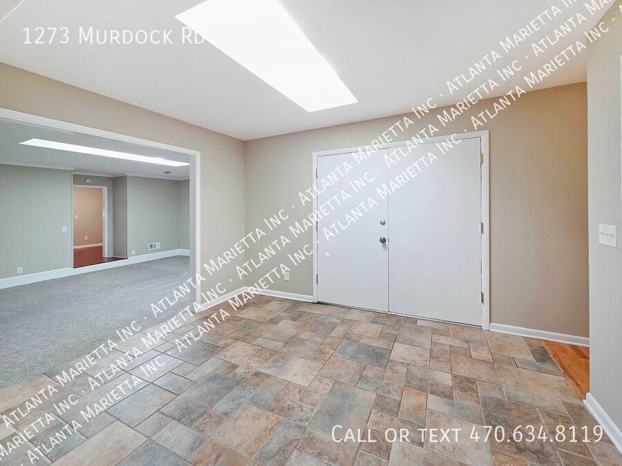 Stunning East Cobb Ranch in Top Walton High School District property image