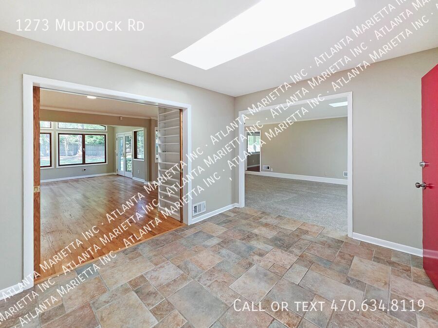 Stunning East Cobb Ranch in Top Walton High School District property image