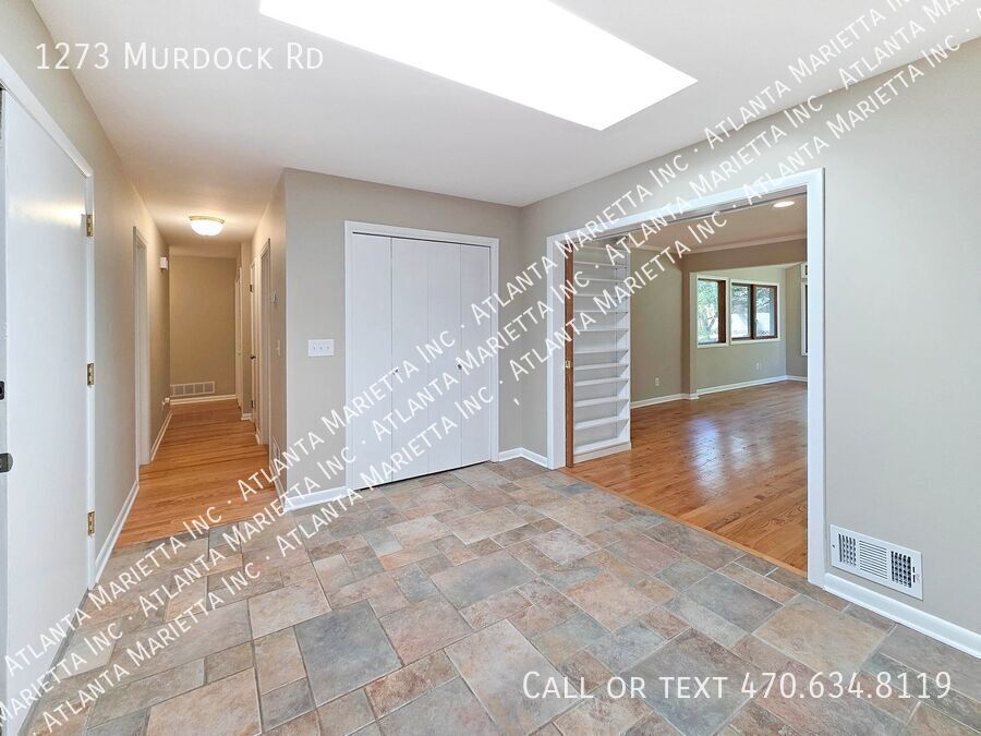 Stunning East Cobb Ranch in Top Walton High School District property image