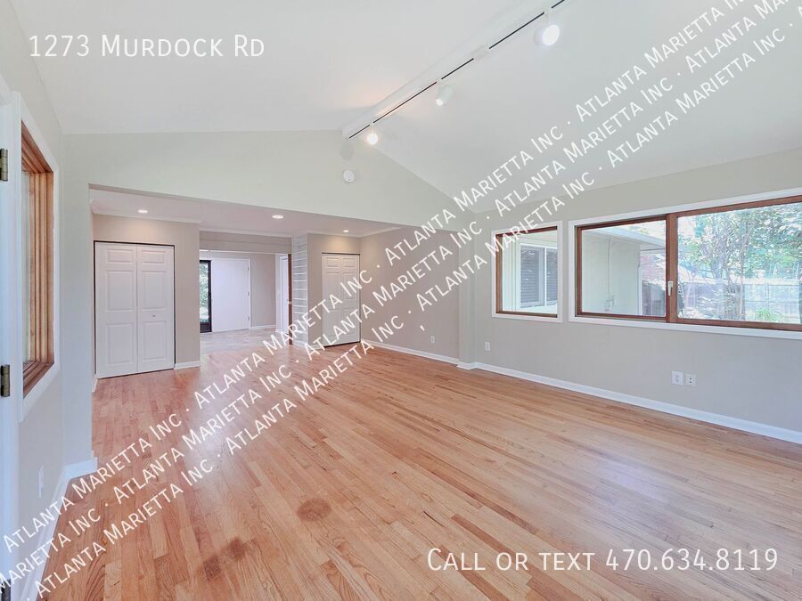 Stunning East Cobb Ranch in Top Walton High School District property image