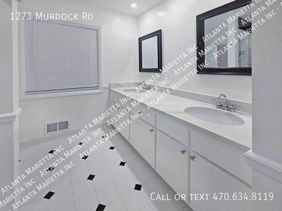 Stunning East Cobb Ranch in Top Walton High School District property image