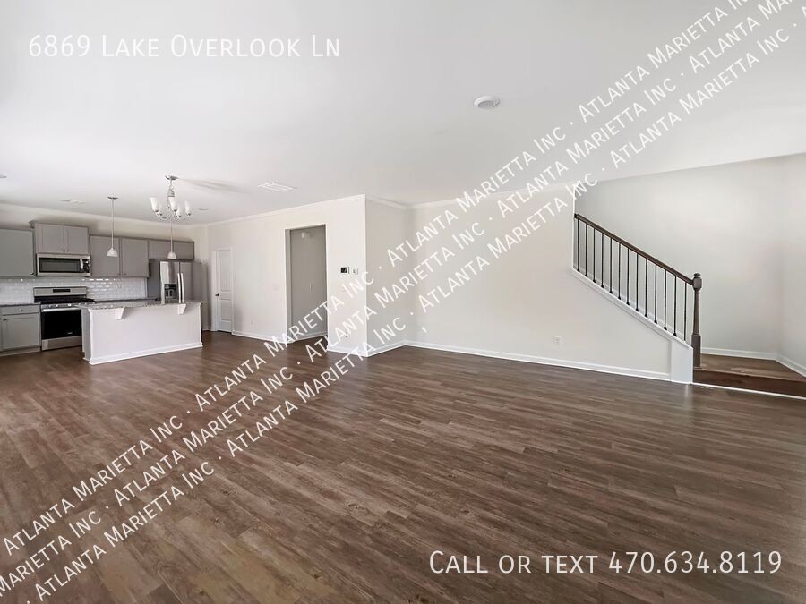 5-Bedroom Craftsman in Sterling on the Lake with Resort-Style Amenities property image