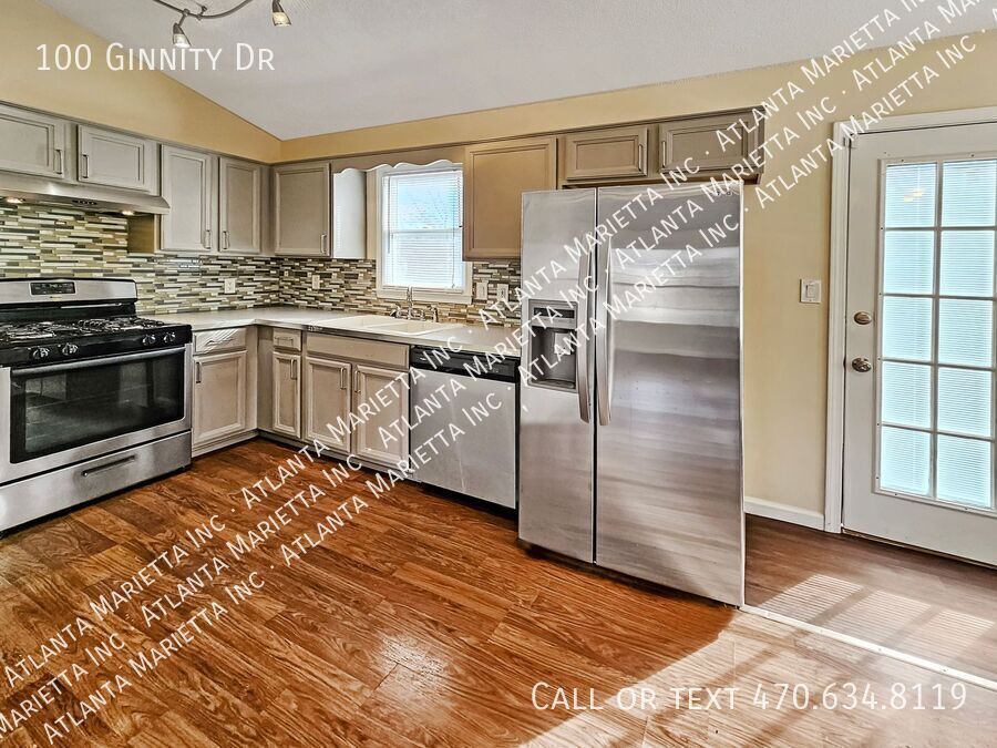 Charming 3 Bed, 2 Bath Home in Douglasville, GA property image