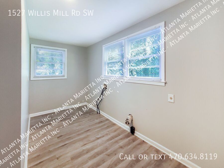 Charming 4-Bedroom, 3-Bath Ranch on Spacious Lot in Prime Atlanta Location property image