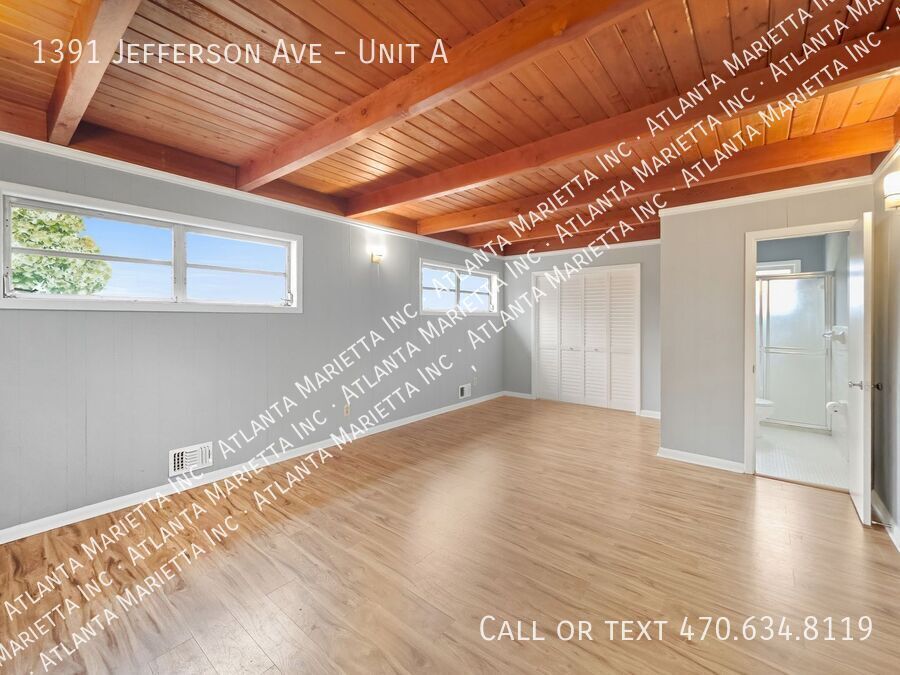 Charming East Point Duplex with Modern Updates & Private Yard property image