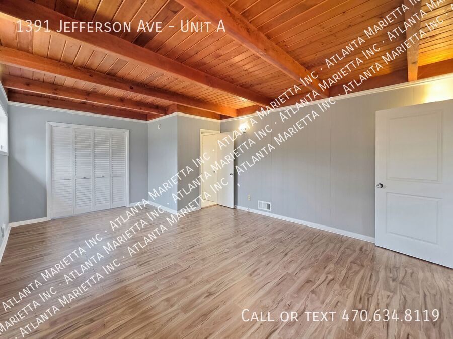 Charming East Point Duplex with Modern Updates & Private Yard property image