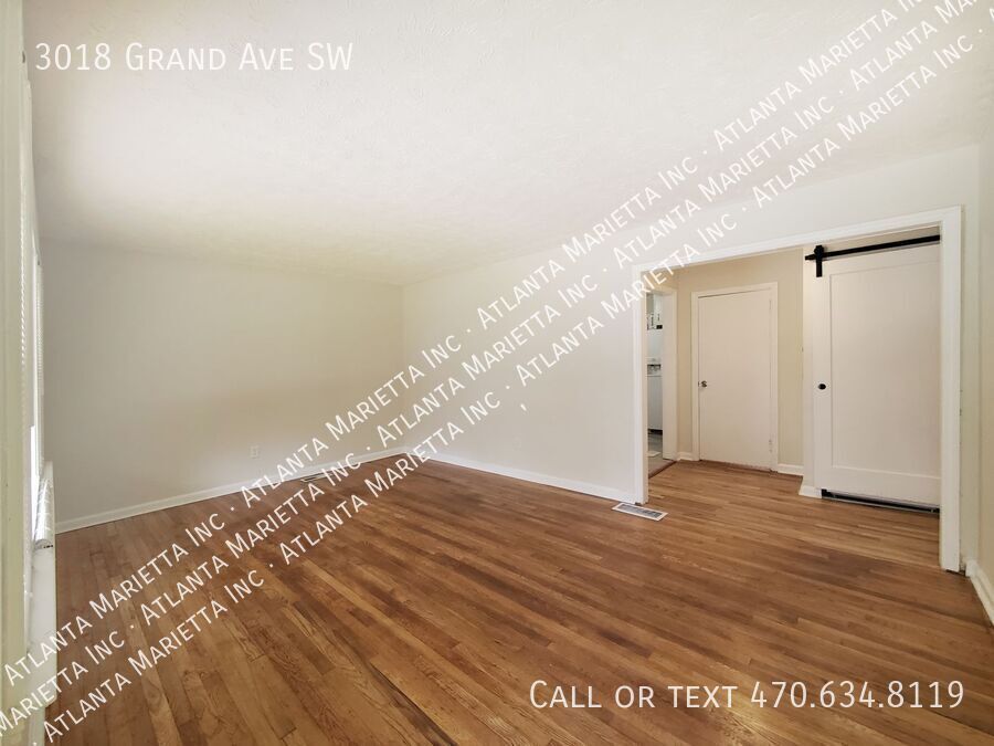 COMING SOON! Cutest 2/1 Bungalow in Hapeville - Housing Vouchers Accepted property image