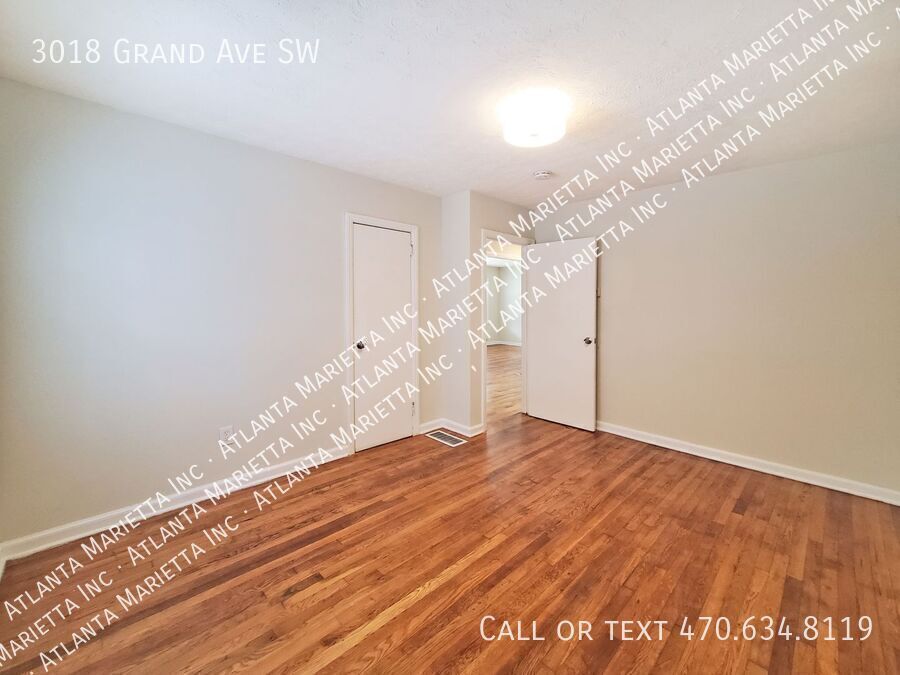 COMING SOON! Cutest 2/1 Bungalow in Hapeville - Housing Vouchers Accepted property image