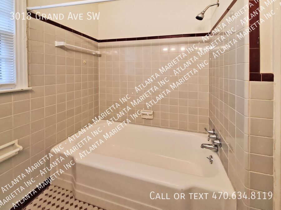 COMING SOON! Cutest 2/1 Bungalow in Hapeville - Housing Vouchers Accepted property image