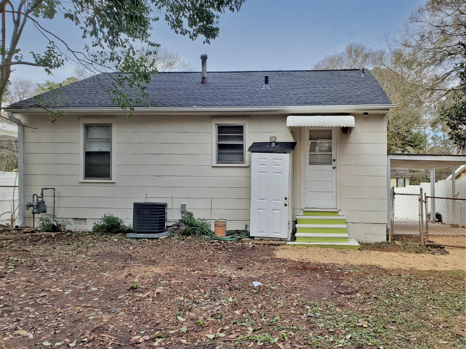 Cutest 2/1 Bungalow in Hapeville - Housing Vouchers Accepted property image