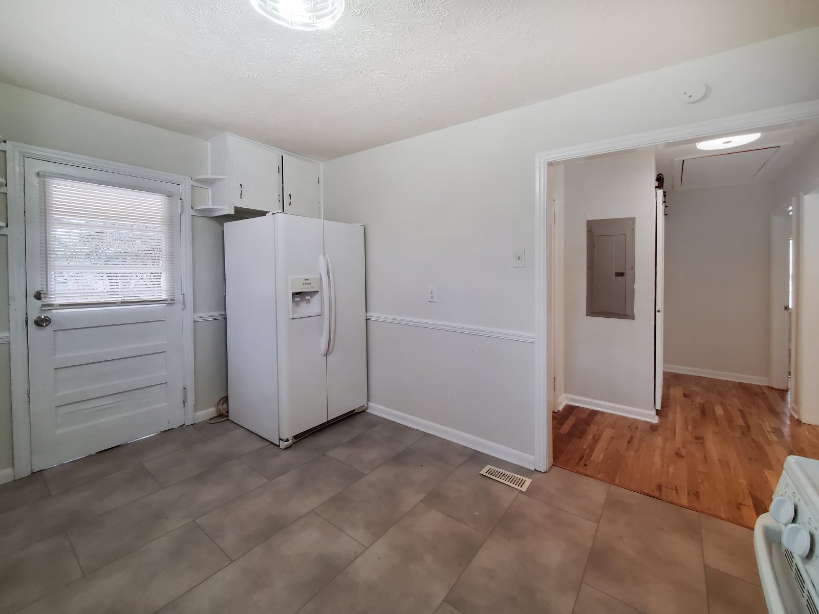 Cutest 2/1 Bungalow in Hapeville - Housing Vouchers Accepted property image
