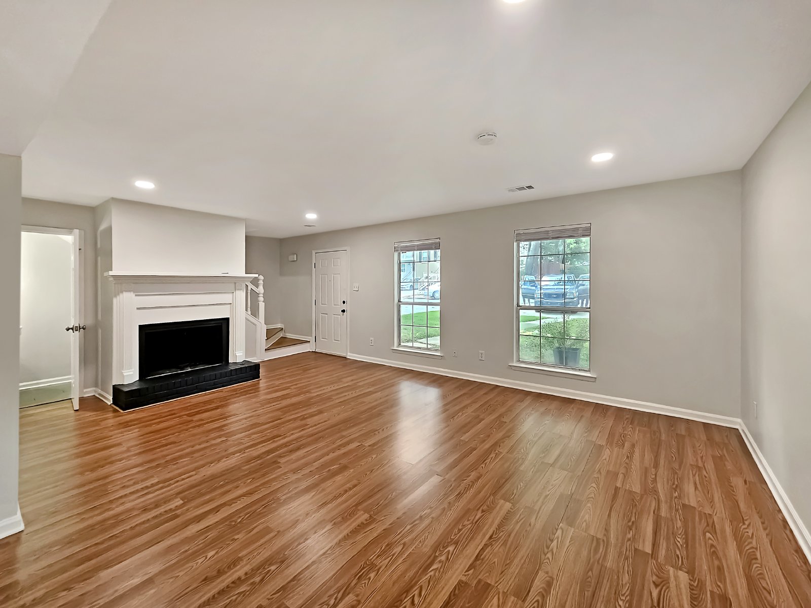 COMING SOON: Beautifully Updated 2/2.5 Townhome Near Truist Park property image
