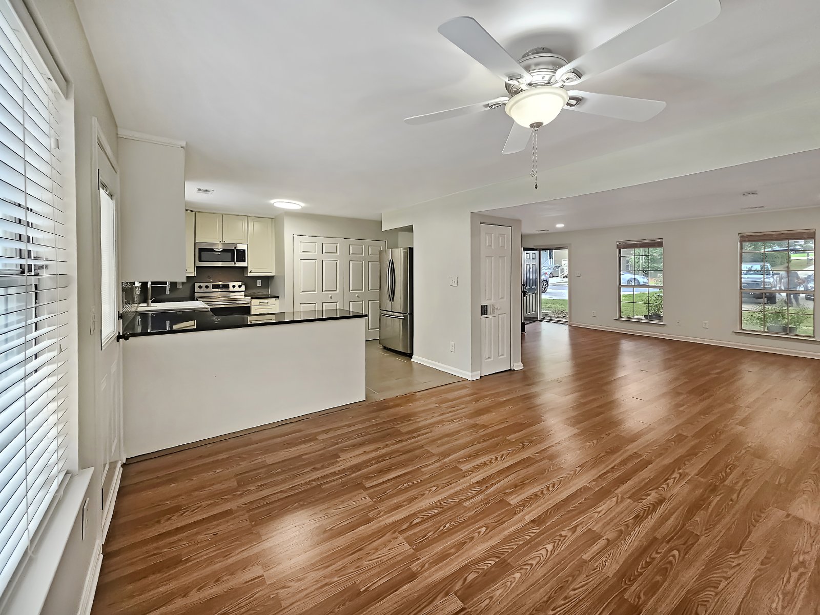 COMING SOON: Beautifully Updated 2/2.5 Townhome Near Truist Park property image