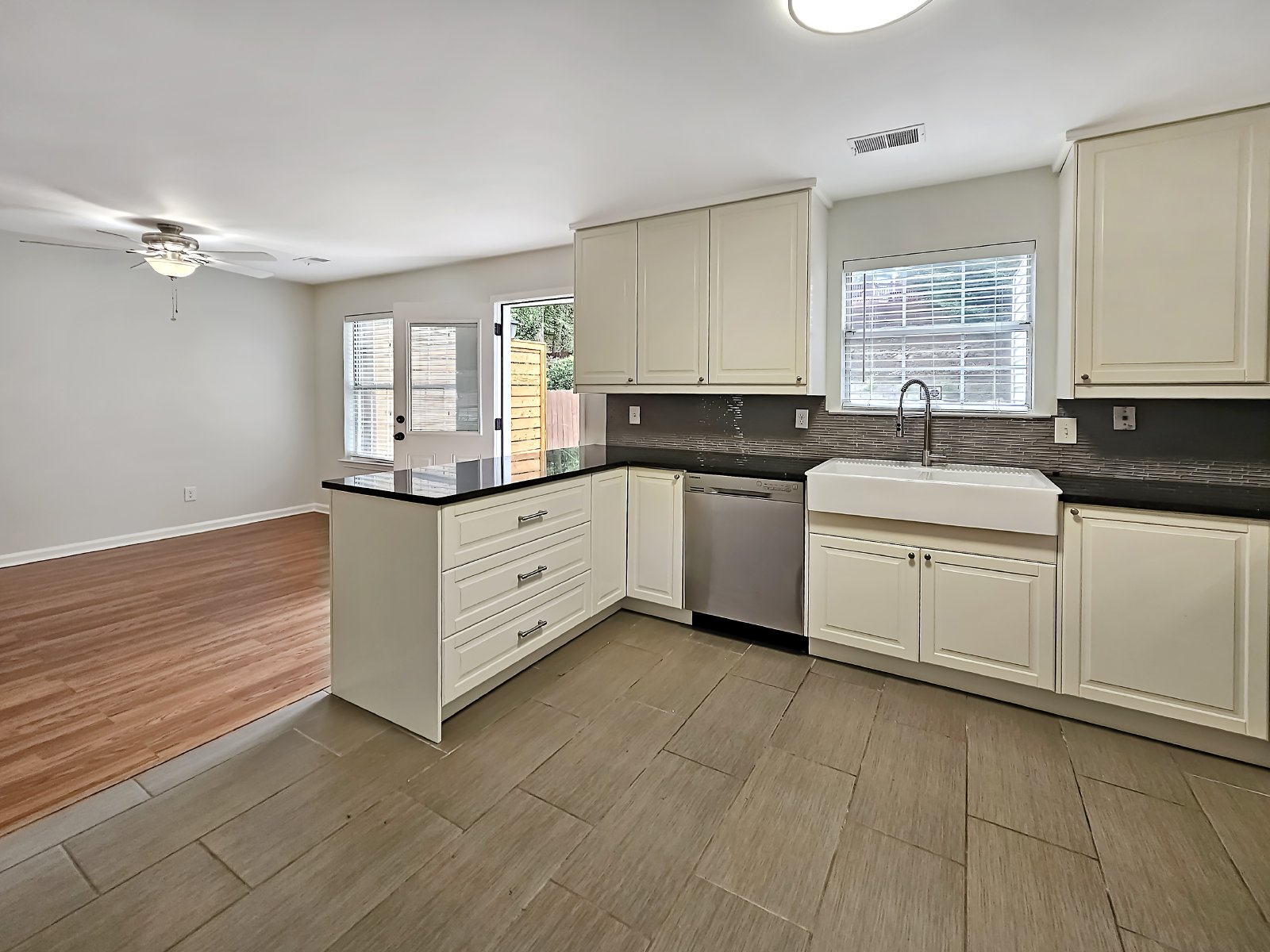 COMING SOON: Beautifully Updated 2/2.5 Townhome Near Truist Park property image