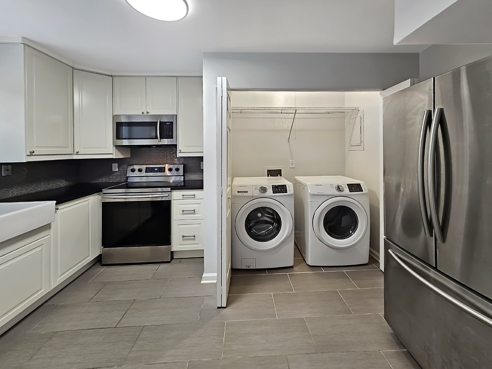 COMING SOON: Beautifully Updated 2/2.5 Townhome Near Truist Park property image