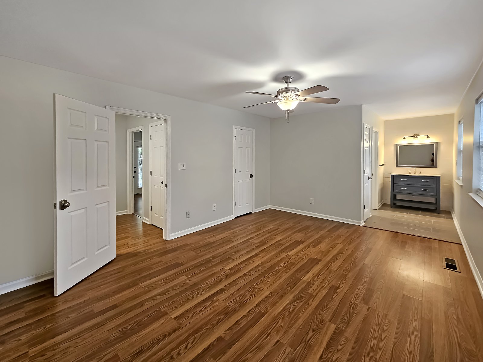 COMING SOON: Beautifully Updated 2/2.5 Townhome Near Truist Park property image